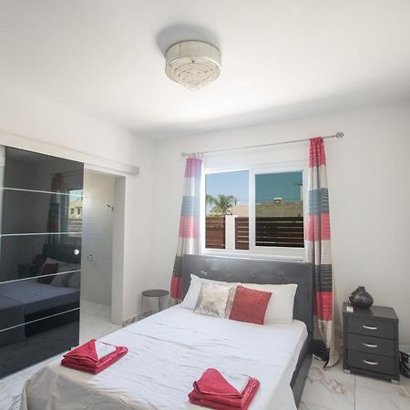 Broadway Villas 普罗塔拉斯 外观 照片