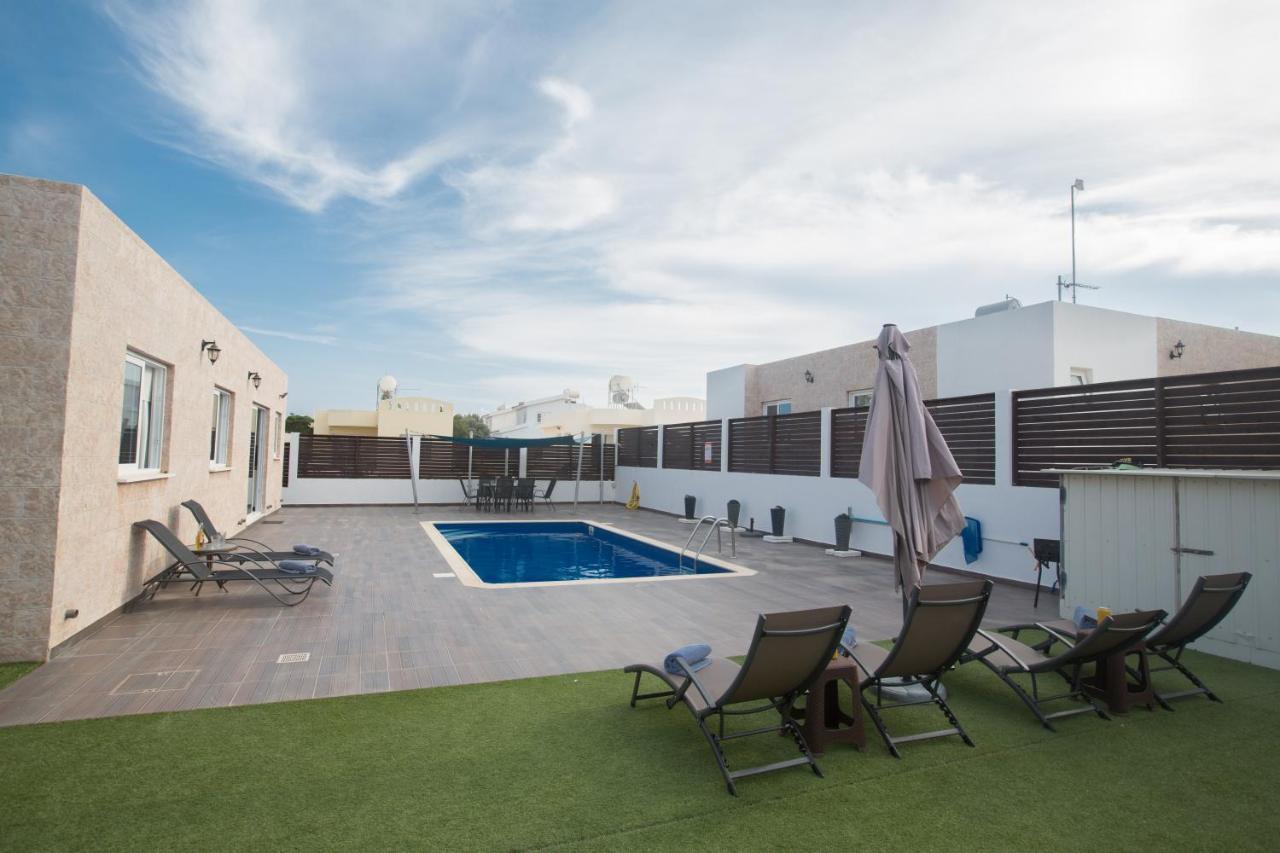 Broadway Villas 普罗塔拉斯 外观 照片