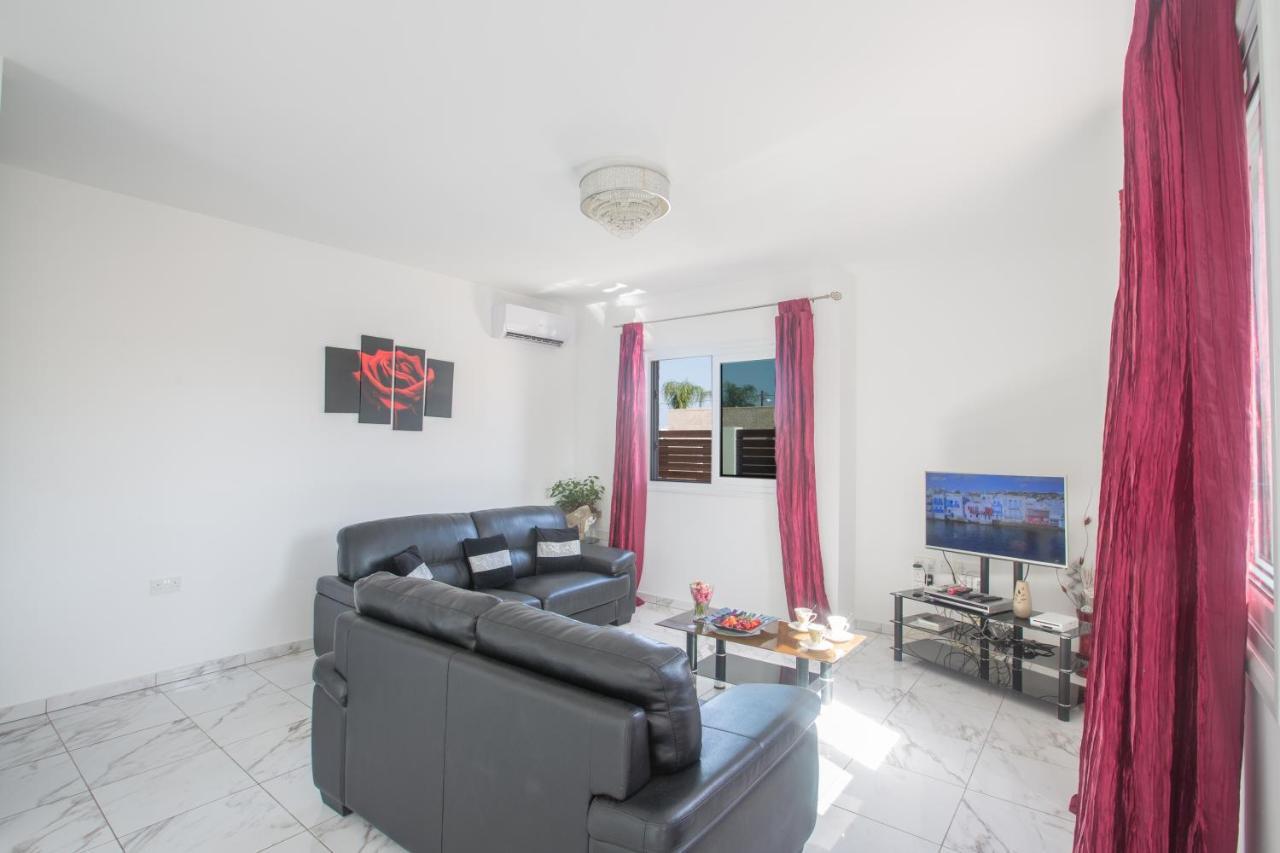 Broadway Villas 普罗塔拉斯 外观 照片