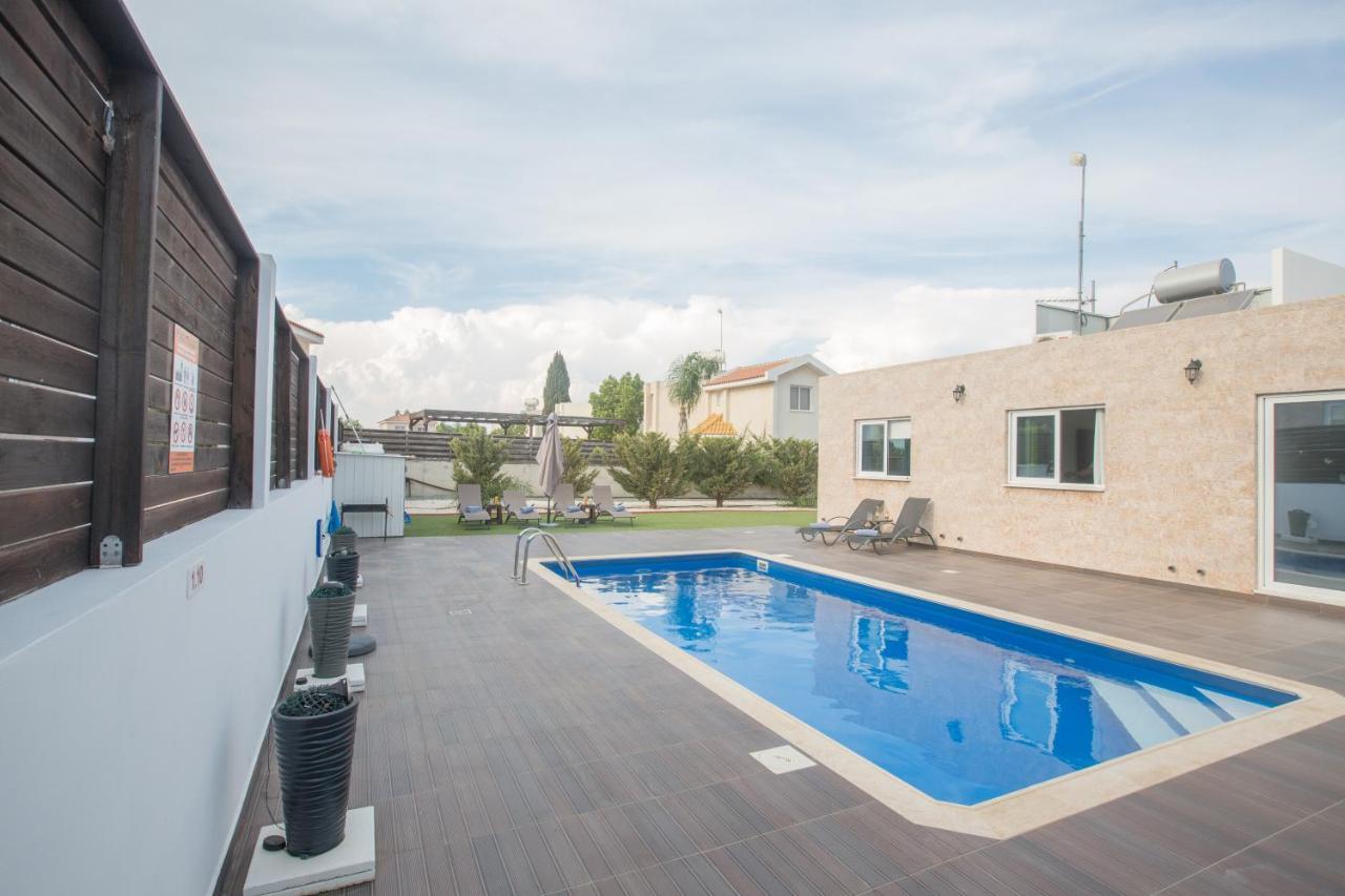 Broadway Villas 普罗塔拉斯 外观 照片